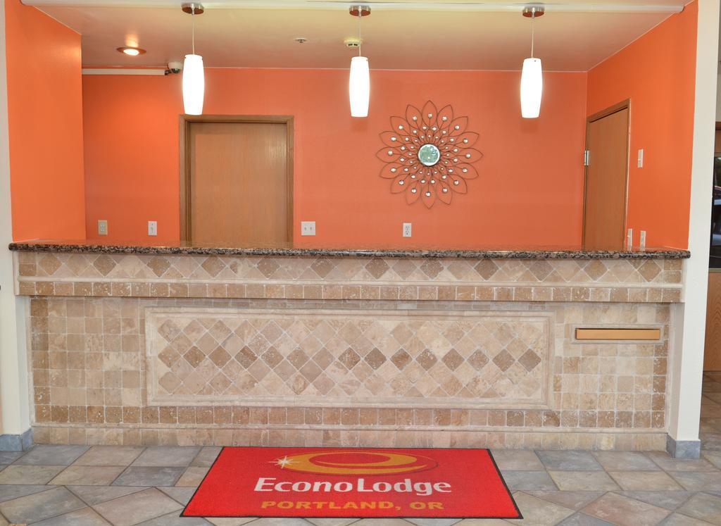 Econo Lodge Portland Airport Exterior foto
